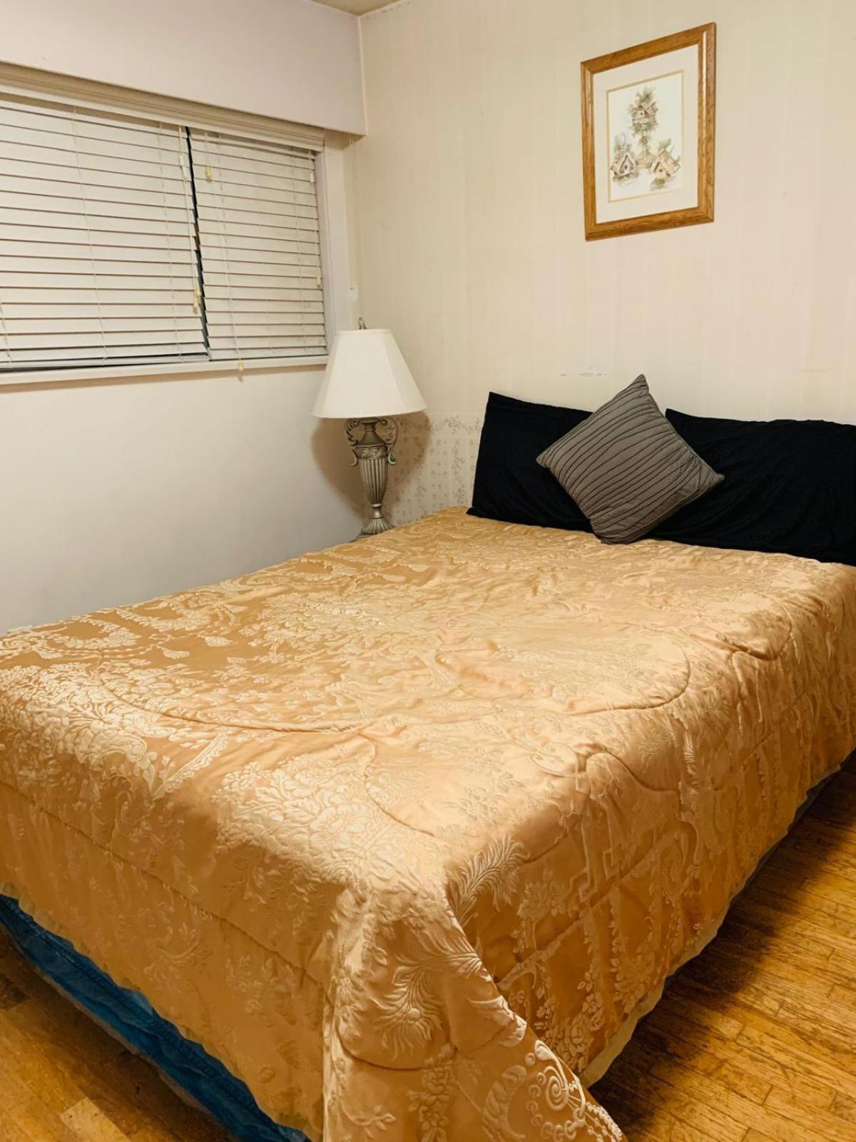 Cosy Romantic Stay In Surrey- Walking Distance From Guildford Town Centre المظهر الخارجي الصورة